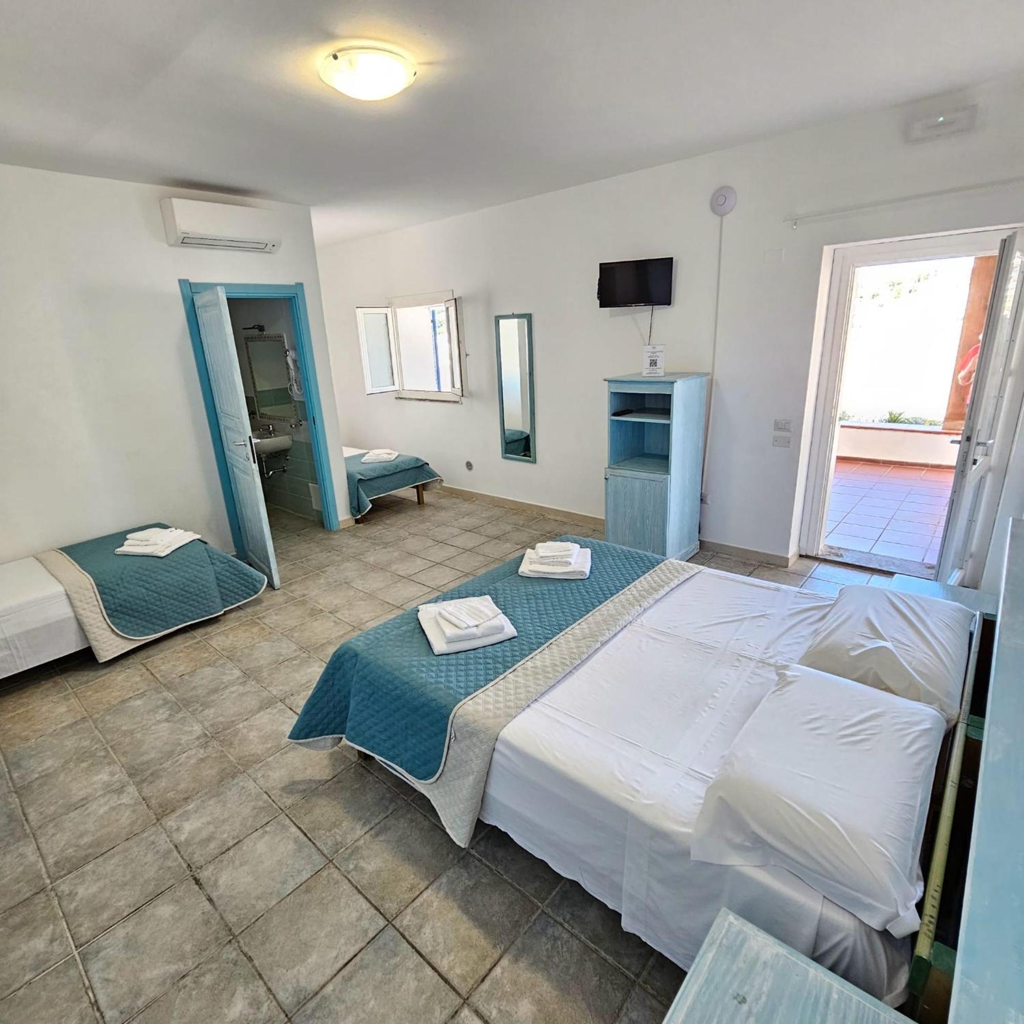 Vel Mari - Rooms On The Beach Альгеро Экстерьер фото